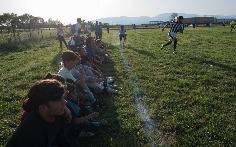 migrant_soccer2_web--2