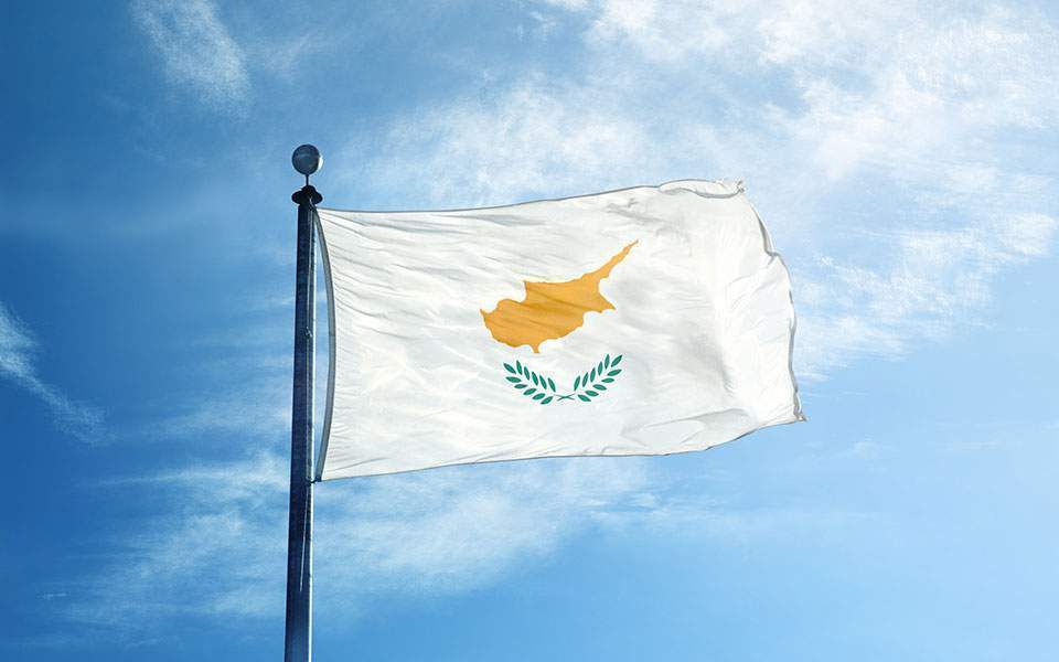 Κύπρος, ΗΑΕ υπογράφουν την πρώτη συμφωνία στρατιωτικής συνεργασίας |  Νέα