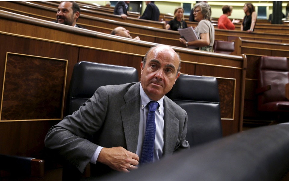 Spain’s Guindos sees execution risks in Greece