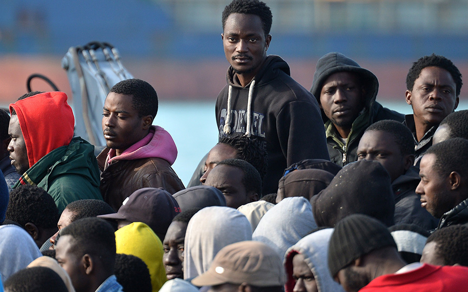 Migrants saved off Crete, nine smugglers caught