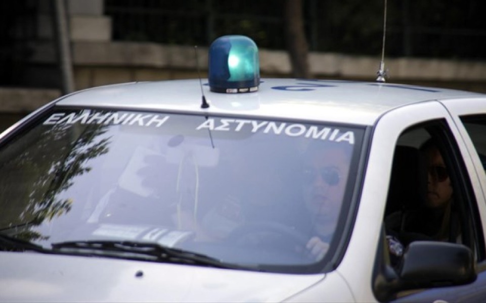 Preveza traffic police chief’s car targeted in arson attack