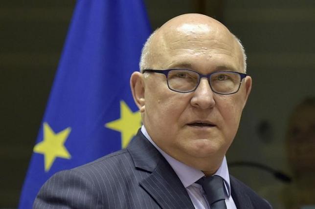 Schaeuble ‘errs’ on Greek euro exit proposal, Sapin says