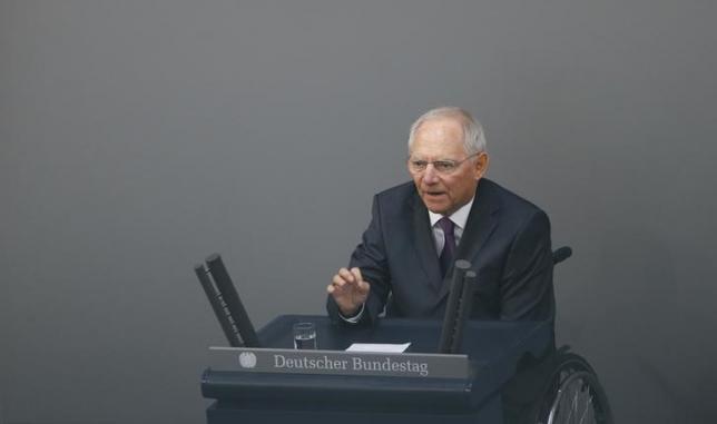 Schaeuble gives strong backing to Greek bailout