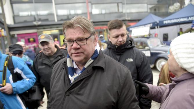 Finland throws support behind Greek bailout it says won’t work