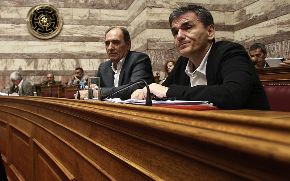 Greek Parliament approves third bailout but SYRIZA rebellion grows