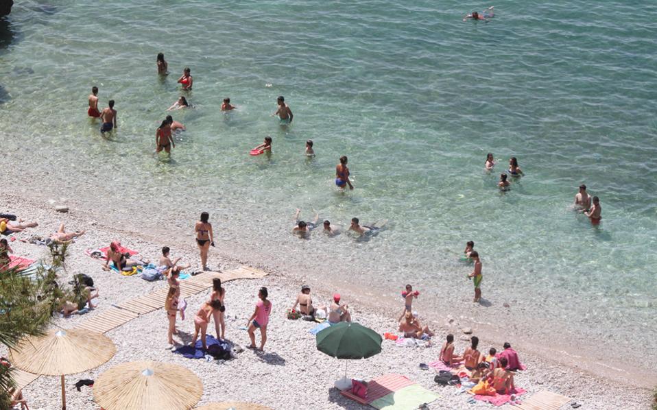 Domestic tourism expected to  shrink over August 15 holiday
