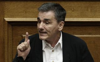 Tsakalotos says elections will not be disruptive, calls on Greeks to return savings