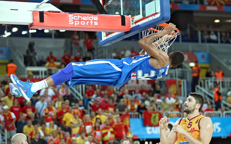 Greek hoopsters enter Eurobasket with win over FYROM