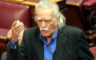 Leftist veteran Glezos calls on Greeks to vote either Popular Unity or for Communists