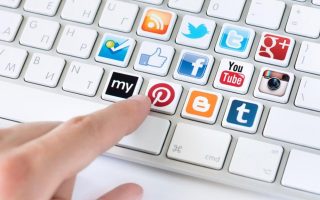 Social media use in Greece surges in first half of 2021