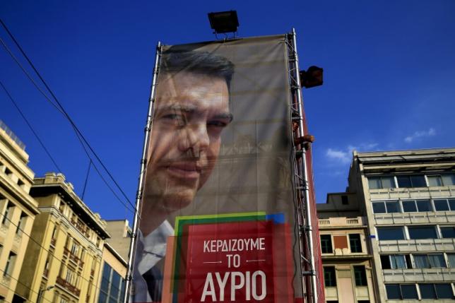 SYRIZA and New Democracy deadlocked in polls, seek election soundbite