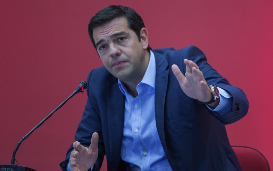 Tsipras seeks absolute majority in election