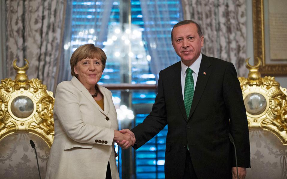 Merkel cites progress with Turkey on refugees in Erdogan talks