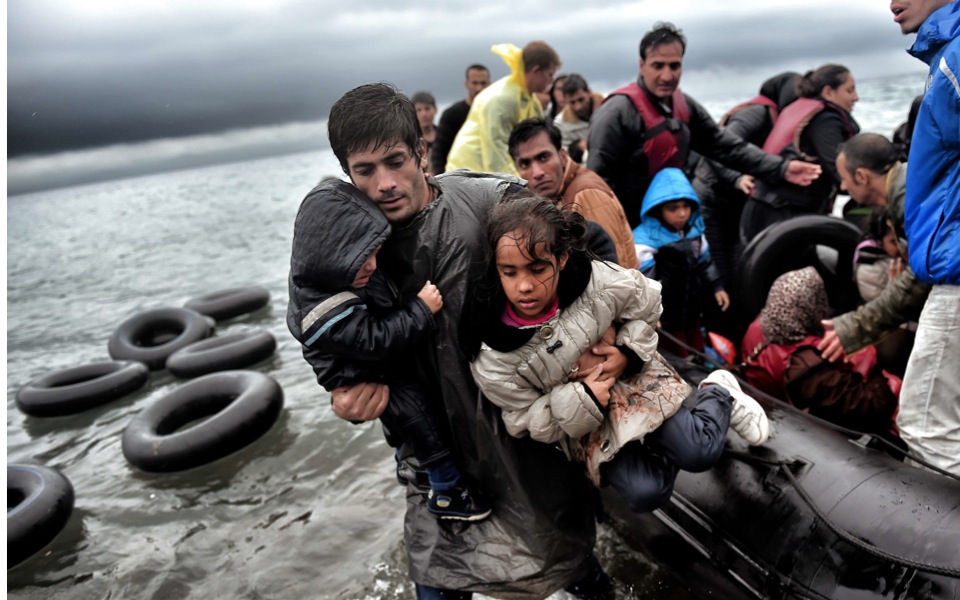Bad weather causes problems for migrants, authorities