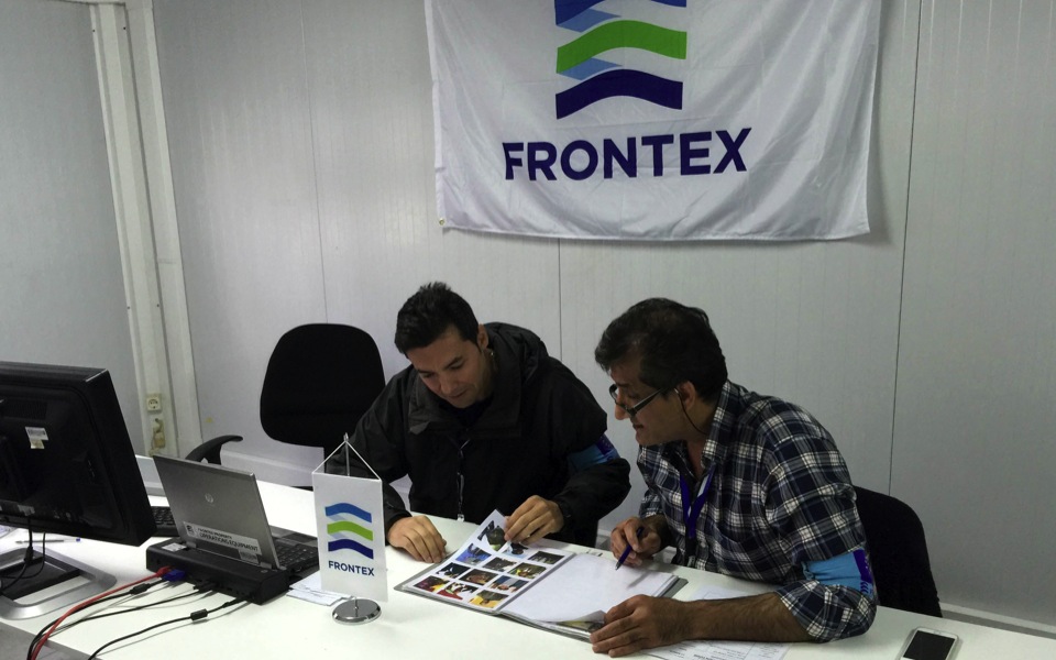 Frontex to keep Piraeus office after protests