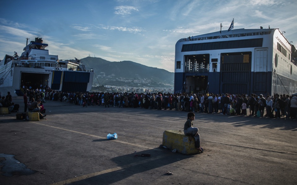 Ten suspected human traffickers held on Lesvos