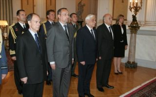 Greek president, French ambassador mark minute’s silence for Paris victims