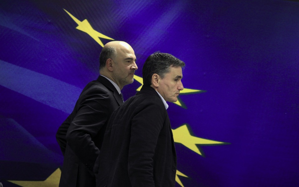 Moscovici says Greece must resolve four outstanding issues by Eurogroup meeting