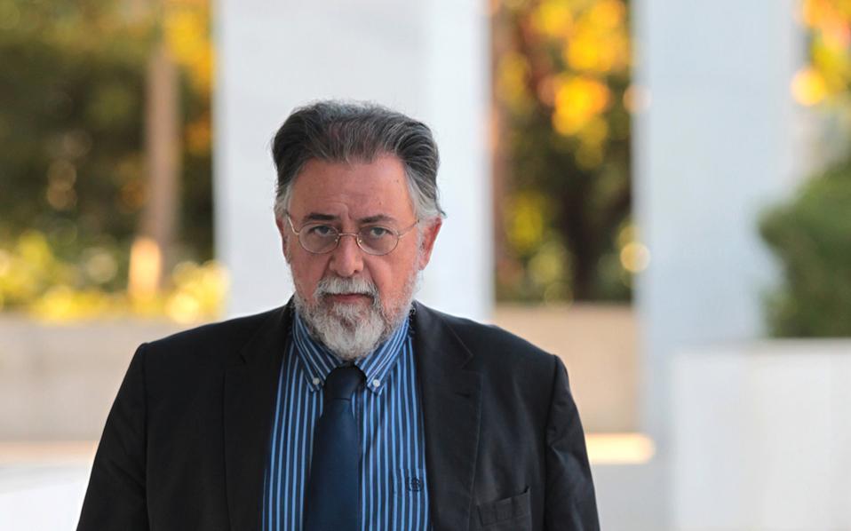 Ex-minister to take claims about death threats from SYRIZA members to prosecutor