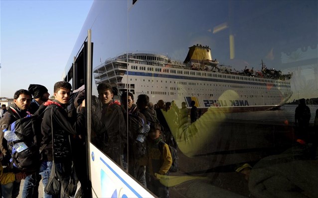 Refugee arrivals in Greece pick up again