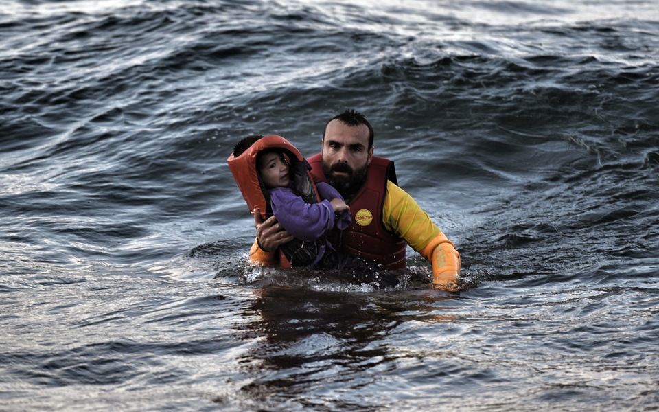 Beach rescuers in life-and-death struggle on Lesvos