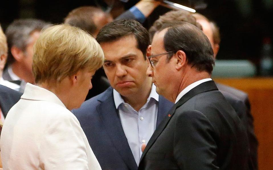 Tsipras discussed negotiations, refugees with Merkel, Hollande, Juncker