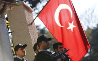 Turkey hands over Syria jihad suspect to Greece