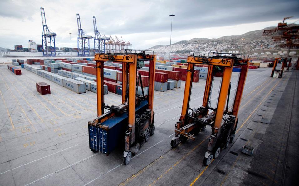 Greece to evaluate new Cosco bid for Piraeus Port on Jan. 20