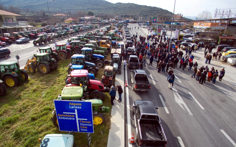 Greek farmers temporarily block highways to protest reforms