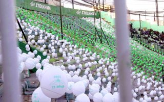 Balloons replace fans in Panathinaikos protest
