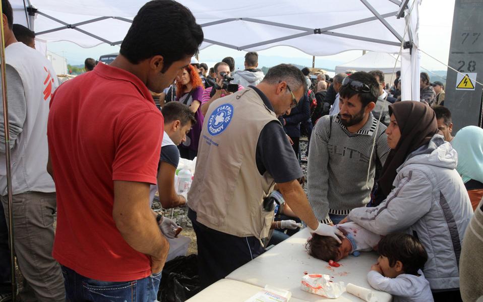 Greek Police, Frontex to ‘check’ volunteers on islands receiving migrants