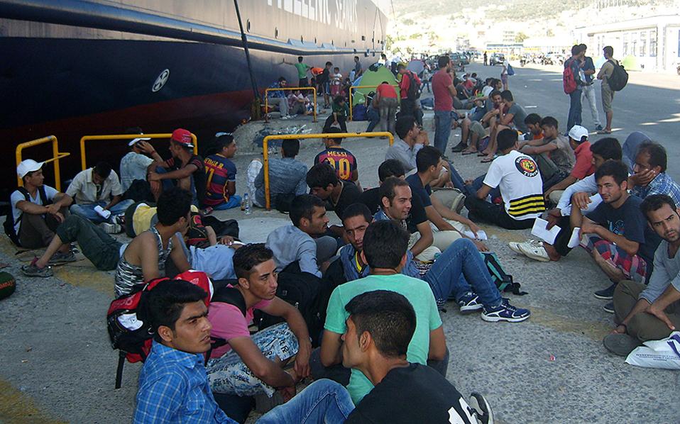 Euro MPs call for Nobel Peace prize to go to Greek islanders
