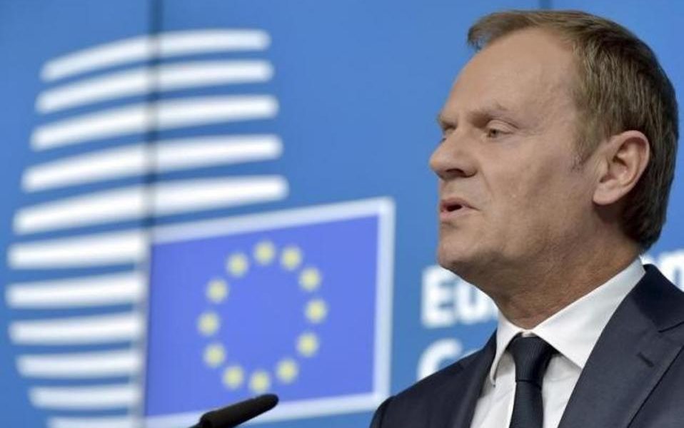EU chief gives migrant plan 2 months to work
