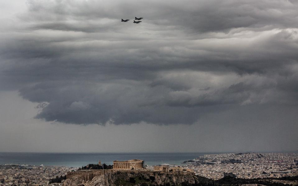 US F-16s fly low over Athens for Acropolis photo shoot