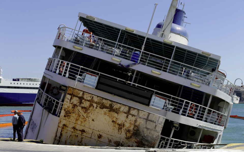 Panaghia tis Tinou ferry sinking at Piraeus Port