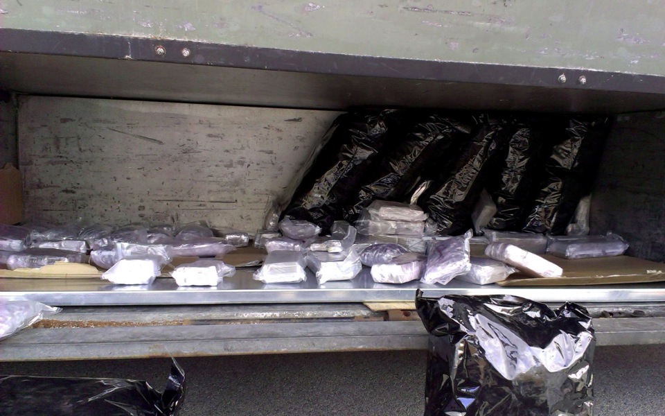 Patra police seize 145 kilograms of cannabis from refrigerated truck