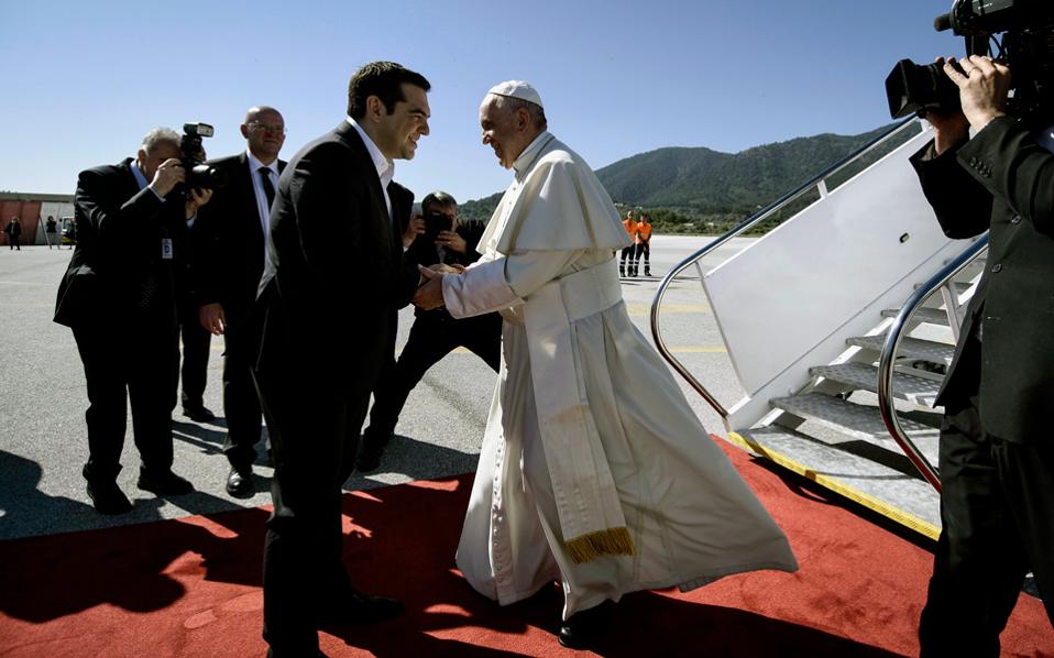 Tsipras says pope’s visit to Lesvos is historic