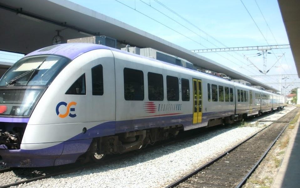 Italian railways bidding for Greek operator, rivals expected