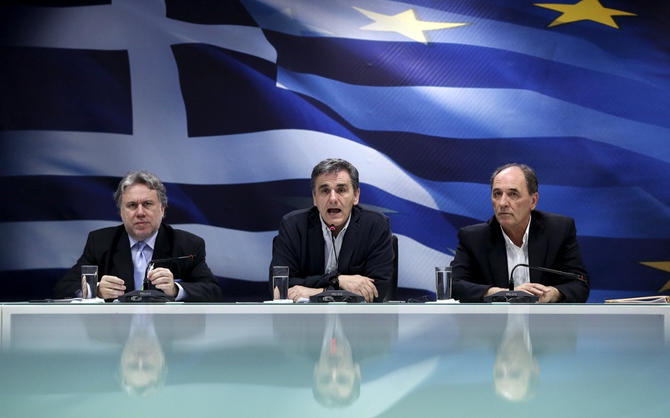 Greece to submit tax, pension reforms to conclude bailout review