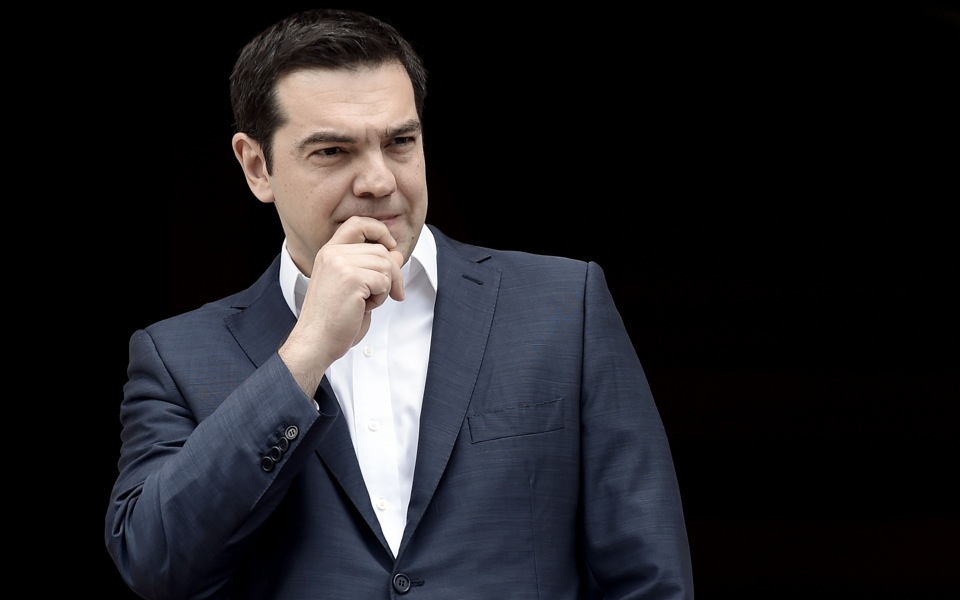 Tsipras takes fresh gamble