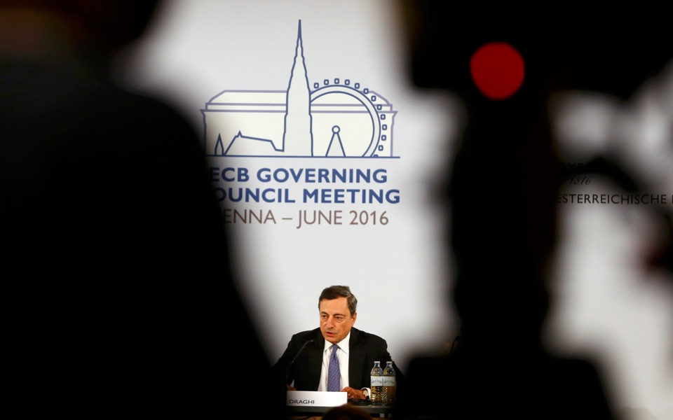 ECB says to wait for Greece reforms before making decision on debt