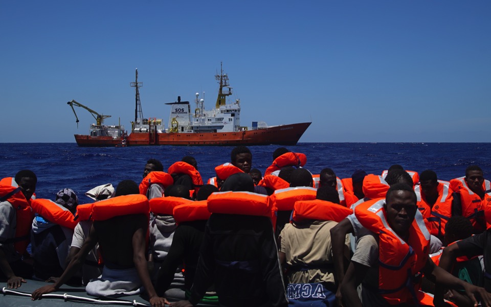 About 4,500 migrants rescued in wave of Med crossings
