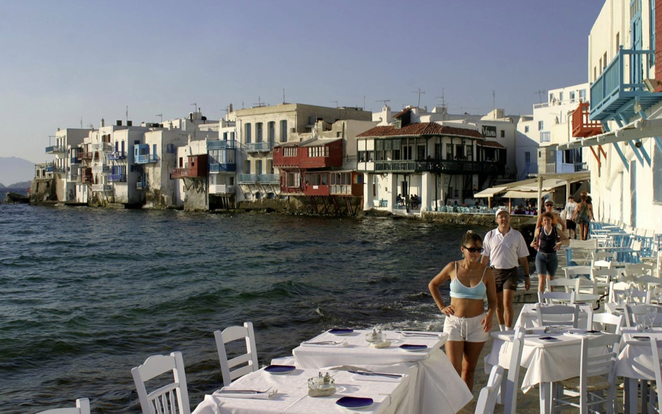 Major slide in VAT takings from popular Greek islands