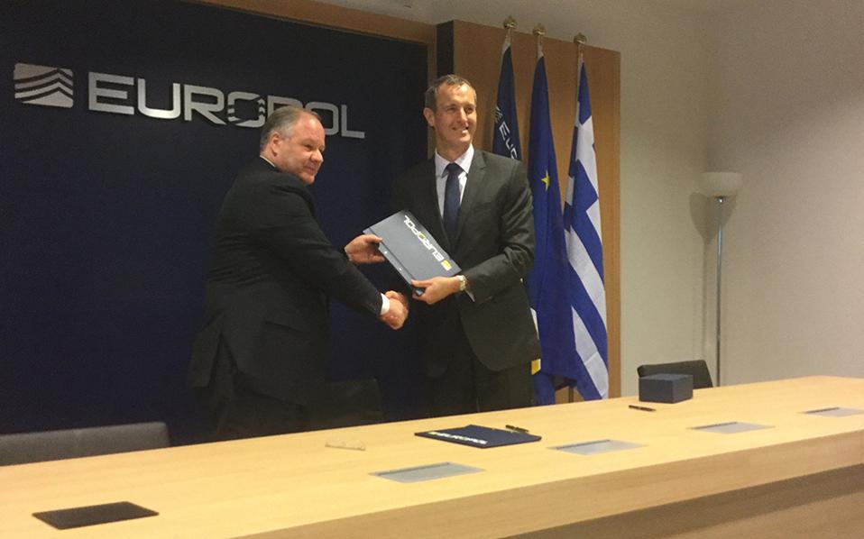 Europol and Greek Police sign anti-trafficking deal