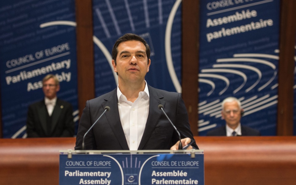 In Strasbourg, Tsipras defends position on labor reform