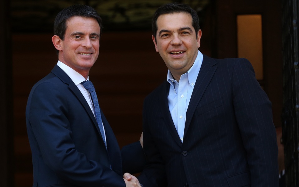 French PM Valls promises Greece more help with reforms