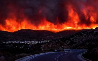Fire burns 3,500 hectares of forest and farm land on Chios