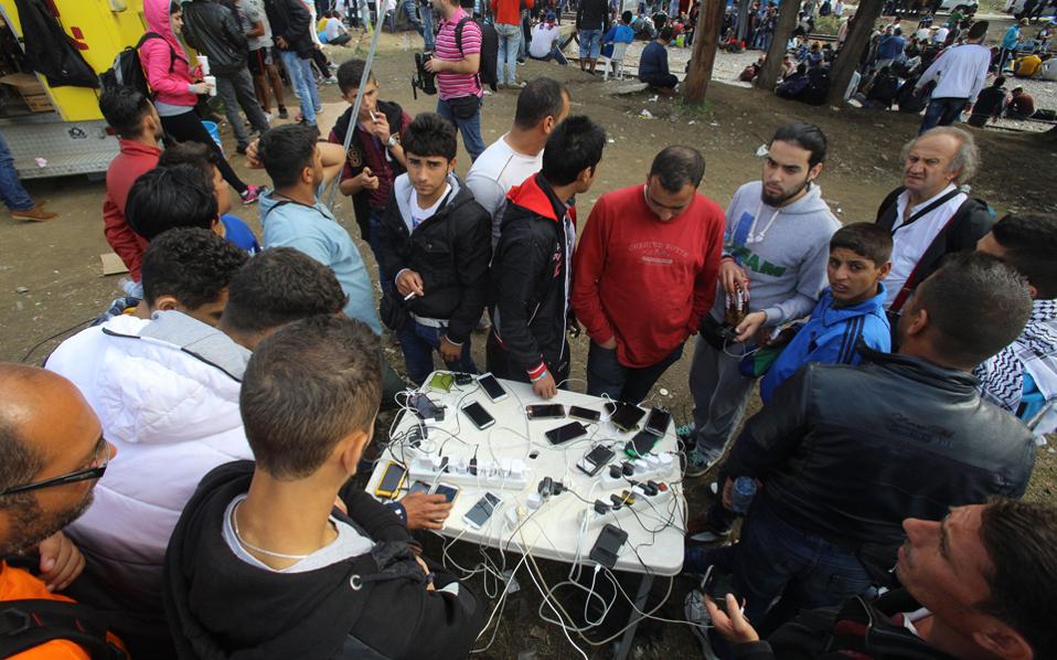 Internet in Greek migrant camps as important as food, say aid groups