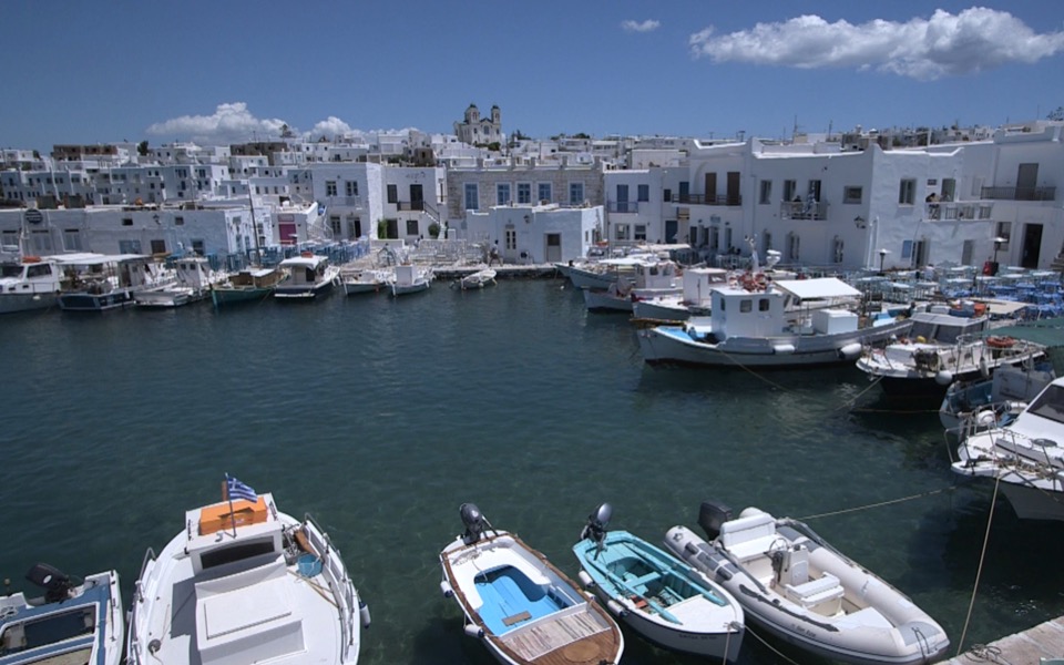 Paros island to inaugurate new airport, as Olympic offers discount fares