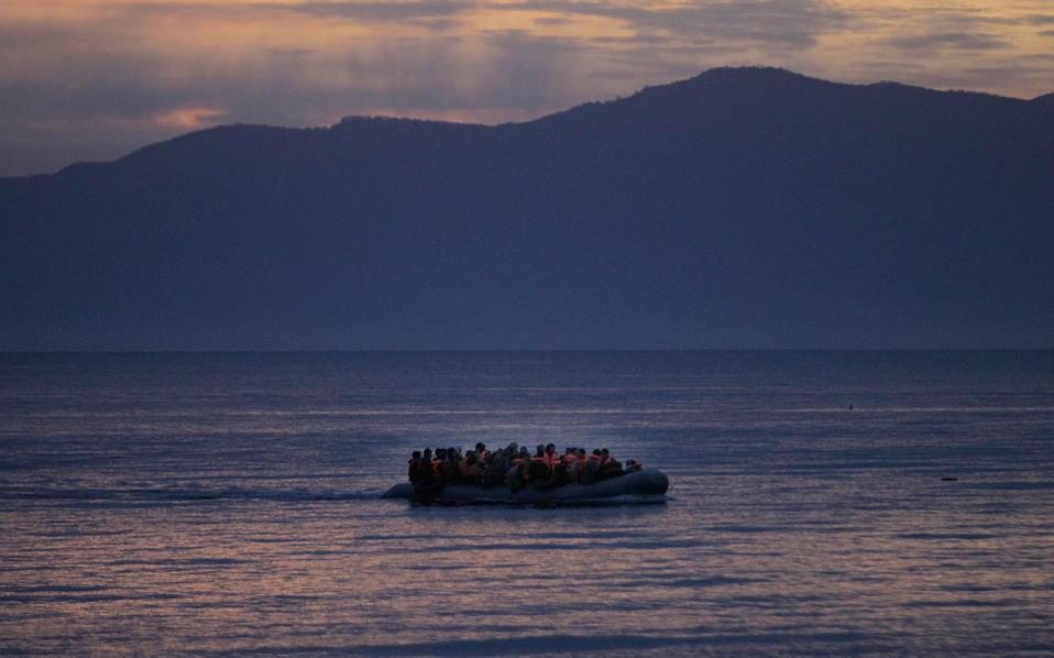 Coast guard rescues 61 migrants off Kos